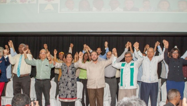  El candidato presidencial de la Alianza Electoral para el Cambio Democrático, Guillermo Moreno, juramenta candidatos a diputados por la boleta 26 de Alianza País