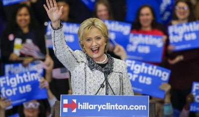 Luego de arrasar en Nueva York, Clinton tiende la mano a los votantes de Sanders