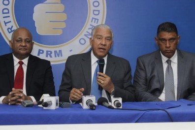 Dr. Luis Felipe Rosa, donde pide rectificación a la dirección del PRM por su apoyo a la oposición venezolana.