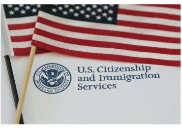 USCIS Extiende la Validez de las Tarjetas de Residente Permanente (Green Cards) a 36 meses para Renovaciones de Tarjetas de Residente Permanente