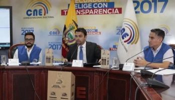 Ecuador continúa a la espera de resultados electorales en medio de protestas y sospechas de fraude