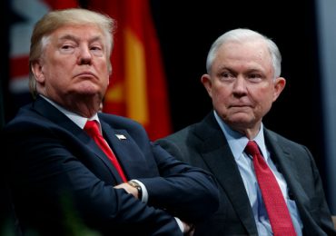 Trump ataca de nuevo a Jeff Sessions