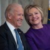 Hillary Clinton apoyó a Joe Biden diciendo que es “la persona correcta en el momento preciso”