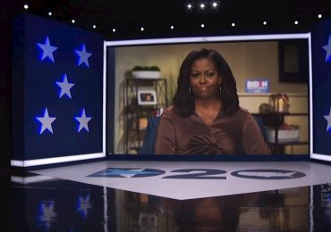 Michelle Obama y  Bernie Sanders en Convención Demócrata virtual