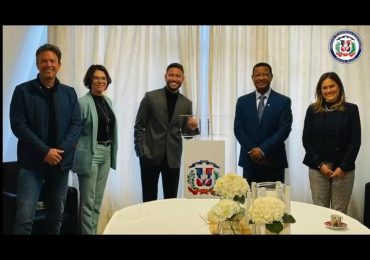 Embajada dominicana en Holanda reconoce artista dominico-holandés