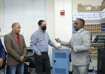 Consulado Dominicano e INDEX visitan estudiantes del INFOTEP en NY